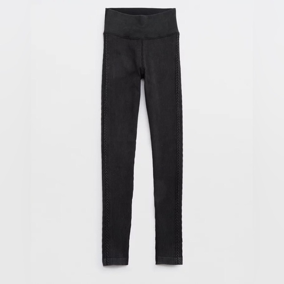 NWT OFFLINE By Aerie Seamless Cable High Waisted Legging 7/8 Size Small - Picture 1 of 7